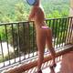 nuda in terrazza
